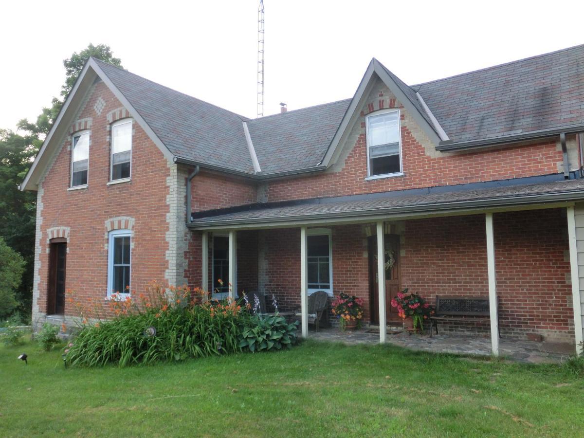 Sawyer'S Creek Bed And Breakfast Algonquin Highlands Exterior foto