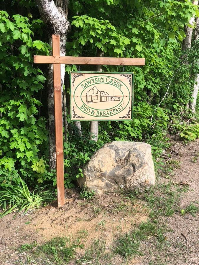 Sawyer'S Creek Bed And Breakfast Algonquin Highlands Exterior foto
